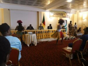 Lire la suite à propos de l’article Synergie d’actions contre la désinformation et la propagation des discours de haine pour la paix et le développement durable au Cameroun